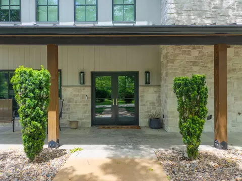 Exterior - 5701 E Flintstone Ln, Ashland, MO 65010 photo 4 of 23