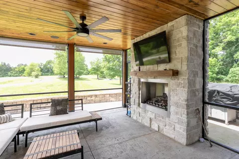 Exterior - 5701 E Flintstone Ln, Ashland, MO 65010 photo 7 of 23