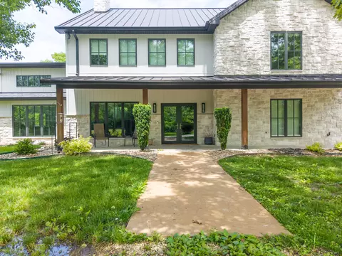 Exterior - 5701 E Flintstone Ln, Ashland, MO 65010 photo 3 of 23