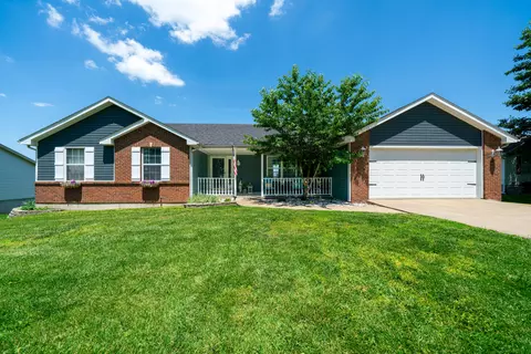 16917 Holiday Cir, Boonville, MO 65233