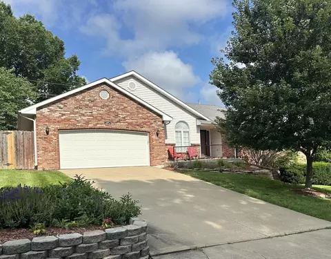 2205 Hillshire Ct, Columbia, MO 65203