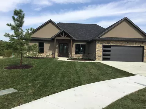 5305 Oakville Ranch Dr, Columbia, MO 65201
