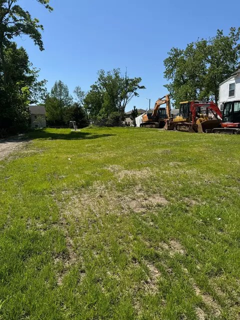 403 N 8th St, Columbia, MO 65201