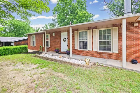 3608 Wayside Dr, Columbia, MO 65202