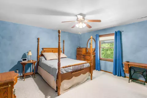 Bedroom - 506 Arbor Dr, Columbia, MO 65201 photo 2 of 5