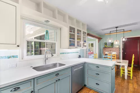 Kitchen - 506 Arbor Dr, Columbia, MO 65201 photo 3 of 5