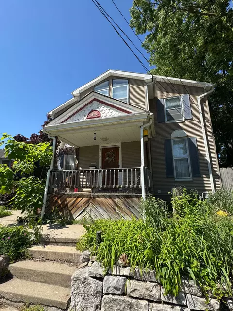 713 Lyon St, Columbia, MO 65201