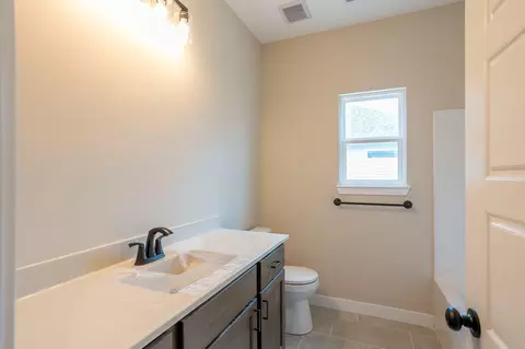 Bath - 15255 Amendment Rd, Ashland, MO 65010 photo 3 of 3
