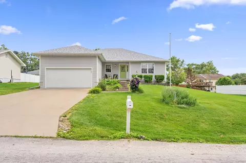 Exterior - 412 W Champain St, Eldon, MO 65026 photo 2 of 11