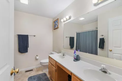 Bath - 412 W Champain St, Eldon, MO 65026 photo 1 of 3
