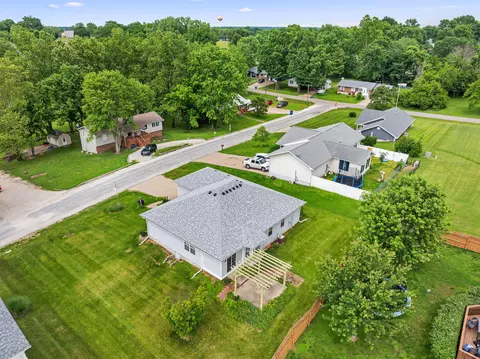 View/Area - 412 W Champain St, Eldon, MO 65026 photo 6 of 6