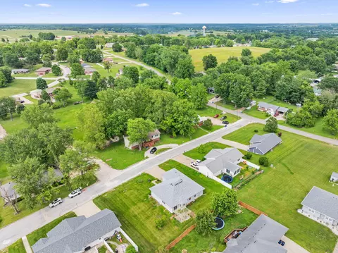 View/Area - 412 W Champain St, Eldon, MO 65026 photo 4 of 6