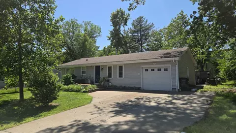 1109 N Eastland Cir, Columbia, MO 65201