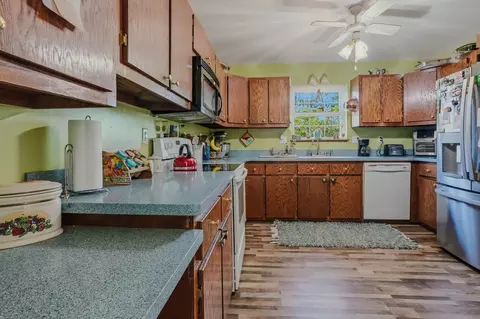 Kitchen - 5542 Maple Leaf Dr, Fulton, MO 65251 photo 1 of 2