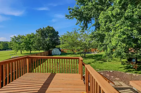 Exterior - 5542 Maple Leaf Dr, Fulton, MO 65251 photo 3 of 7