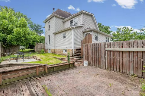 Exterior - 401 E 9th St, Fulton, MO 65251 photo 7 of 8