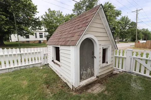 Exterior - 401 E 9th St, Fulton, MO 65251 photo 5 of 8