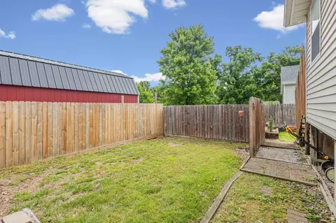 Exterior - 401 E 9th St, Fulton, MO 65251 photo 6 of 8