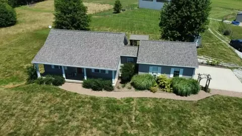 1460 County Road 105, Fayette, MO 65248