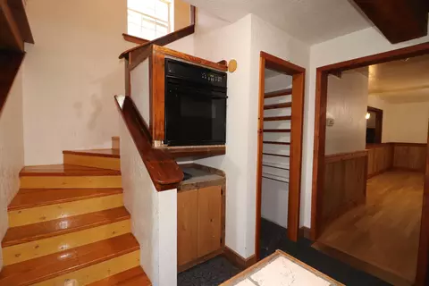 Entry Way - 825 High St, Fulton, MO 65251 photo 1 of 6