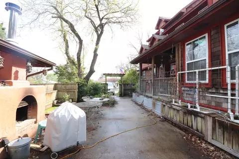 Exterior - 825 High St, Fulton, MO 65251 photo 6 of 8