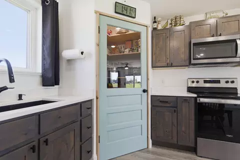 Kitchen - 10 Andy Ct, Clark, MO 65243 photo 5 of 6