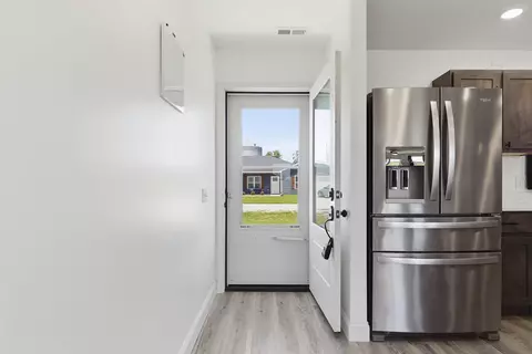 Entry Way - 10 Andy Ct, Clark, MO 65243 photo 1 of 4