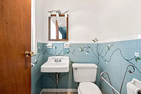 Bath - 403 E Vine St, Mexico, MO 65265 photo 2 of 2