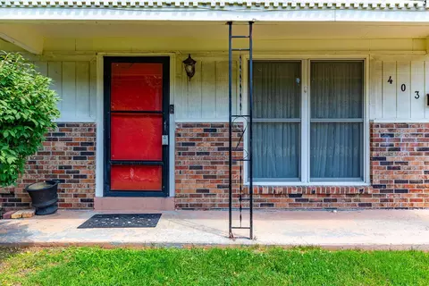 Exterior - 403 E Vine St, Mexico, MO 65265 photo 4 of 6