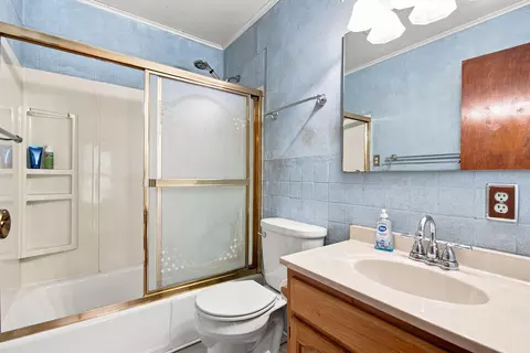 Bath - 403 E Vine St, Mexico, MO 65265 photo 1 of 2