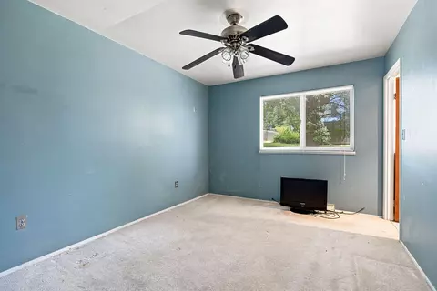 Bedroom - 403 E Vine St, Mexico, MO 65265 photo 3 of 4