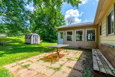 Exterior - 403 E Vine St, Mexico, MO 65265 photo 5 of 6