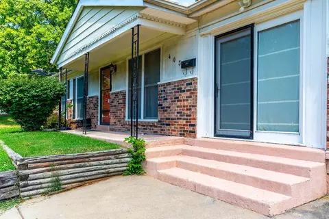 Exterior - 403 E Vine St, Mexico, MO 65265 photo 3 of 6