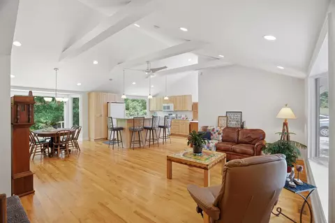 1605 W High Point Ln, Columbia, MO 65203