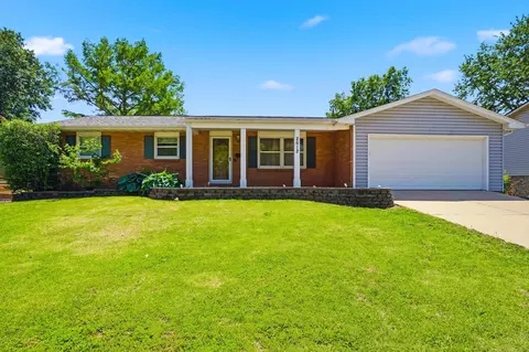 2612 Mallard Ct, Columbia, MO 65201