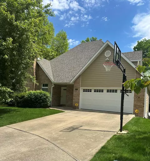 4502 N Fallwood Ct, Columbia, MO 65203