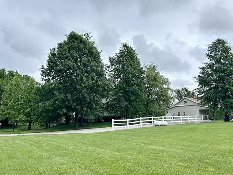 Exterior - 5000 Eagle Ridge Rd, Columbia, MO 65201 photo 11 of 21