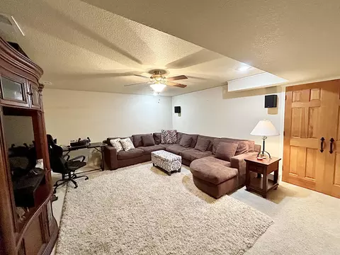 Living - 5000 Eagle Ridge Rd, Columbia, MO 65201 photo 7 of 8