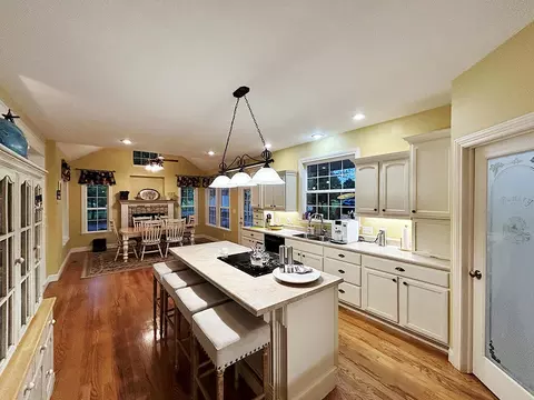 Kitchen - 5000 Eagle Ridge Rd, Columbia, MO 65201 photo 2 of 7