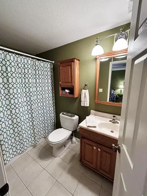Bath - 5000 Eagle Ridge Rd, Columbia, MO 65201 photo 4 of 4
