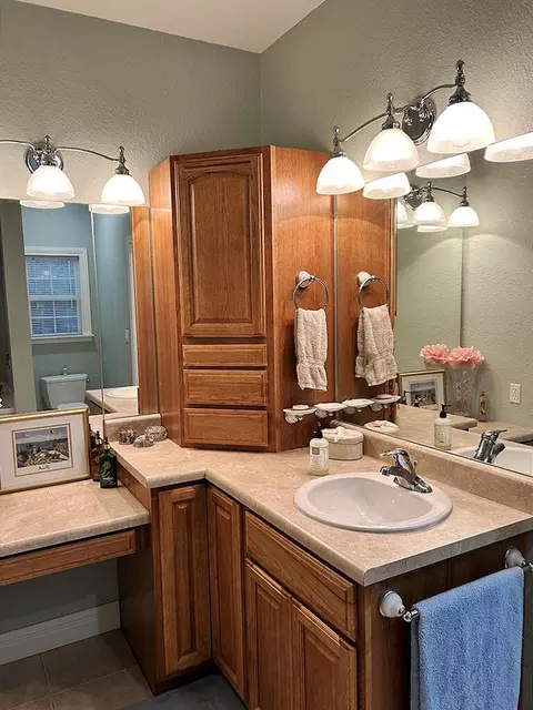 Bath - 5000 Eagle Ridge Rd, Columbia, MO 65201 photo 1 of 4