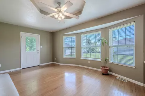 Living - 170 Northrup Ave, Holts Summit, MO 65043 photo 4 of 5