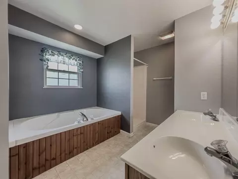 Bath - 170 Northrup Ave, Holts Summit, MO 65043 photo 1 of 4
