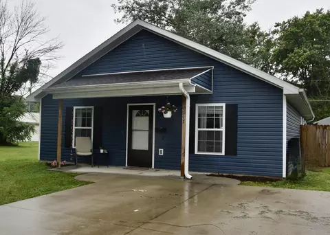 617 S Allen St, Centralia, MO 65240