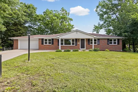 104 Defoe Ct, Columbia, MO 65203