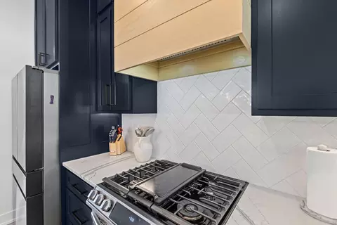 Kitchen - 15030 Wrangle Ln, Ashland, MO 65010 photo 6 of 7