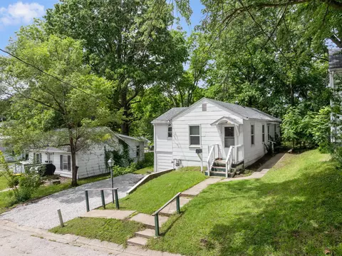 1117 Hickam St, Boonville, MO 65233