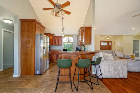 Kitchen - 145 Ridgeview Dr, Saint Robert, MO 65584 photo 1 of 4
