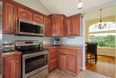 Kitchen - 145 Ridgeview Dr, Saint Robert, MO 65584 photo 4 of 4