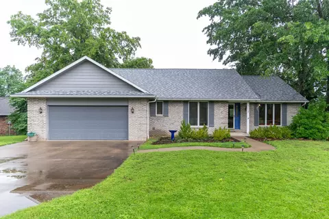 5008 Dustin Ct, Columbia, MO 65203